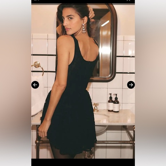 Delfi Collective DELFI
Isadora Lace Mini Dress black size M NWOT - Picture 3 of 6
